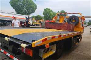 伊吾附近拖车电话号码服务